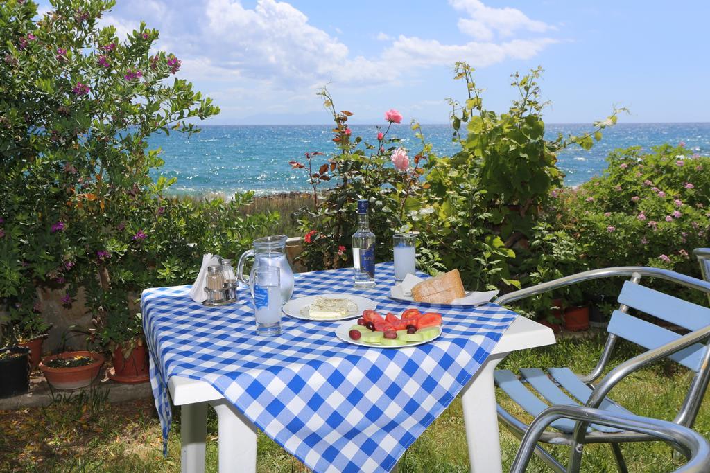Akrogiali Hotel Plomari Eksteriør bilde