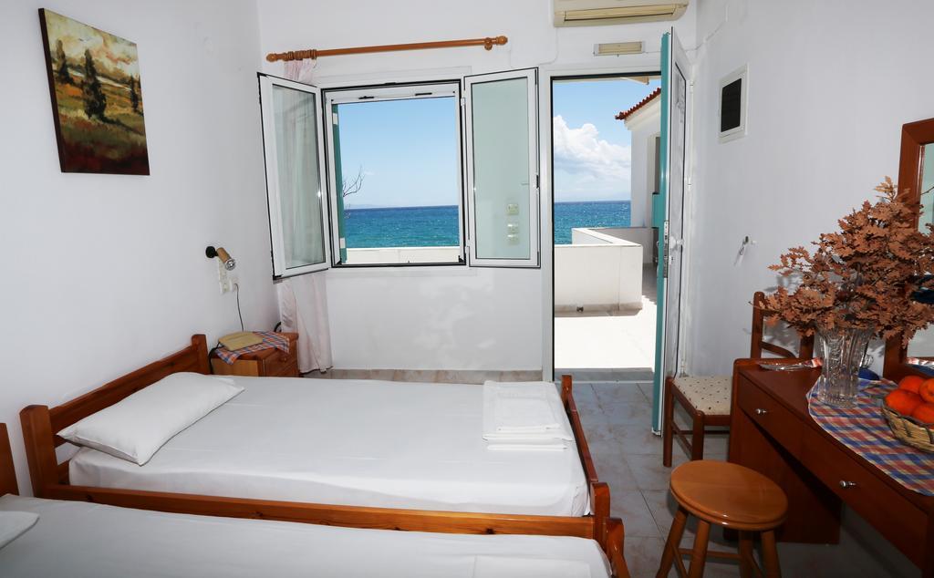Akrogiali Hotel Plomari Eksteriør bilde