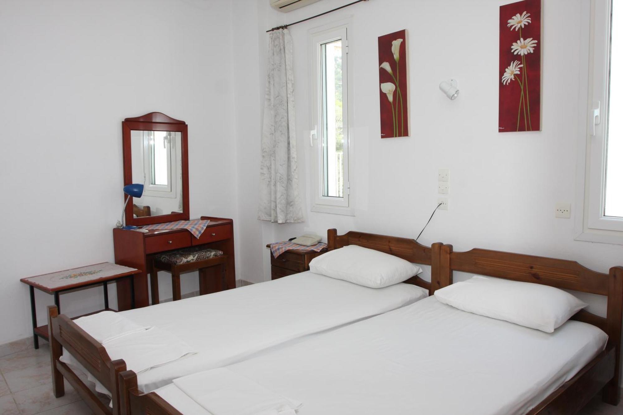 Akrogiali Hotel Plomari Eksteriør bilde